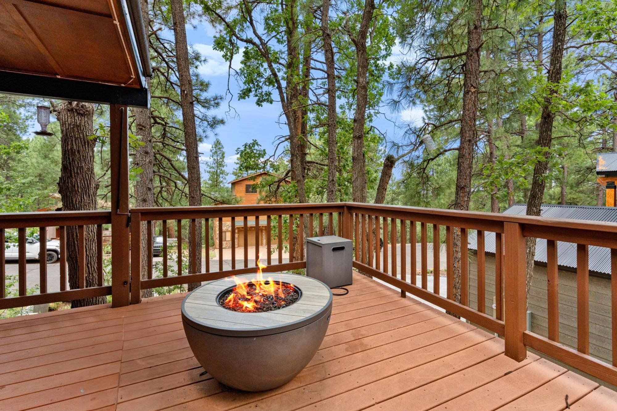 Luxury Cabin Oasis Getaway Heart Of Munds Park Экстерьер фото